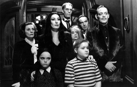 fotograma de la película "La familia Addams"