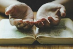 Diferencia entre Oración y Súplica