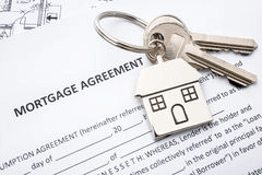 Diferencia entre una hipoteca y una escritura de fideicomiso